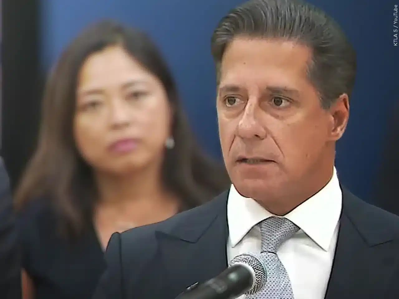 Los Angeles school superintendent denies wrongdoing and asks for his job back during federal probe